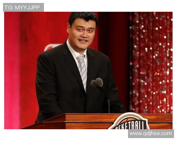罗斯与姚明的篮球传奇相遇:跨越时代的友谊与竞技精神