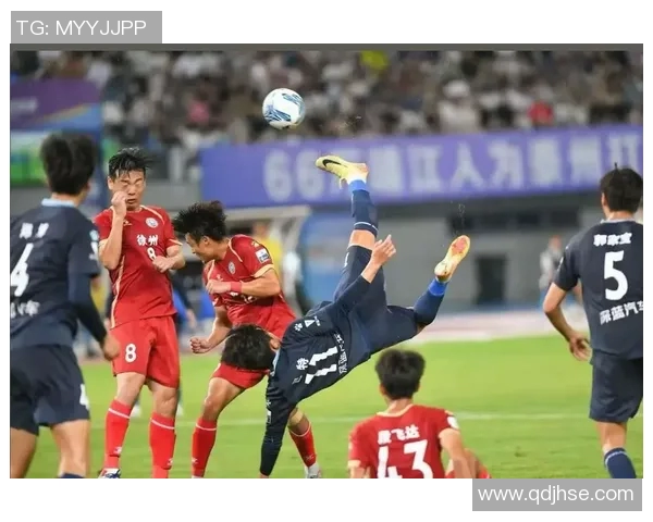 足球明星莫德里奇台历揭示他的职业生涯与个人魅力的精彩瞬间